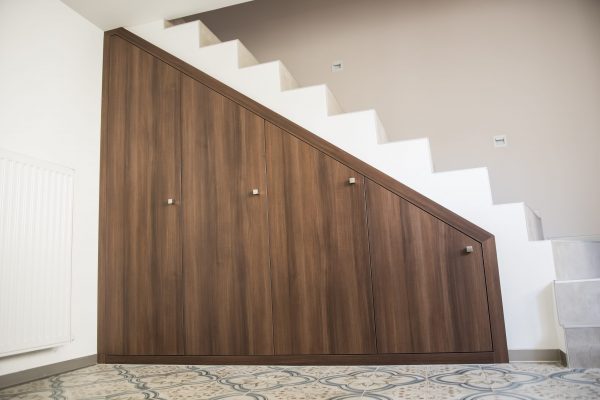Placards sous escalier 1